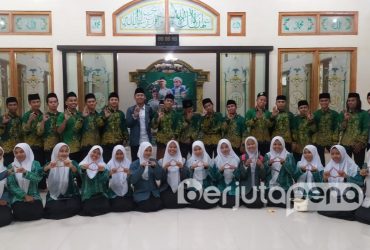 Foto Bersama Usai Pelantikan PAC IPNU-IPPNU Jatibanteng (BP/Istimewa)