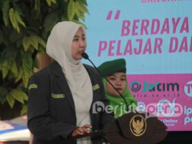 Rekanita Aisyah, Ketua PW IPPNU Jatim saat memberikan Sambutan (BP/Istimewa)
